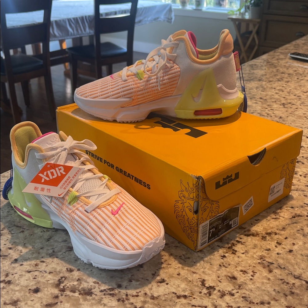 Nike Lebron Witness 5 EP in White and Yellow